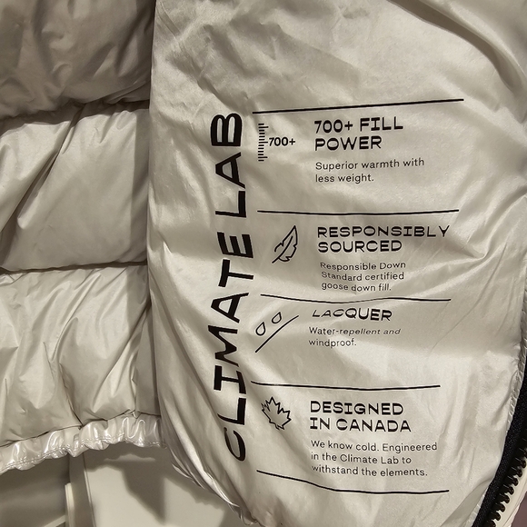 ✨SOLD - Gloss white super Puff short - Picture 4 of 11